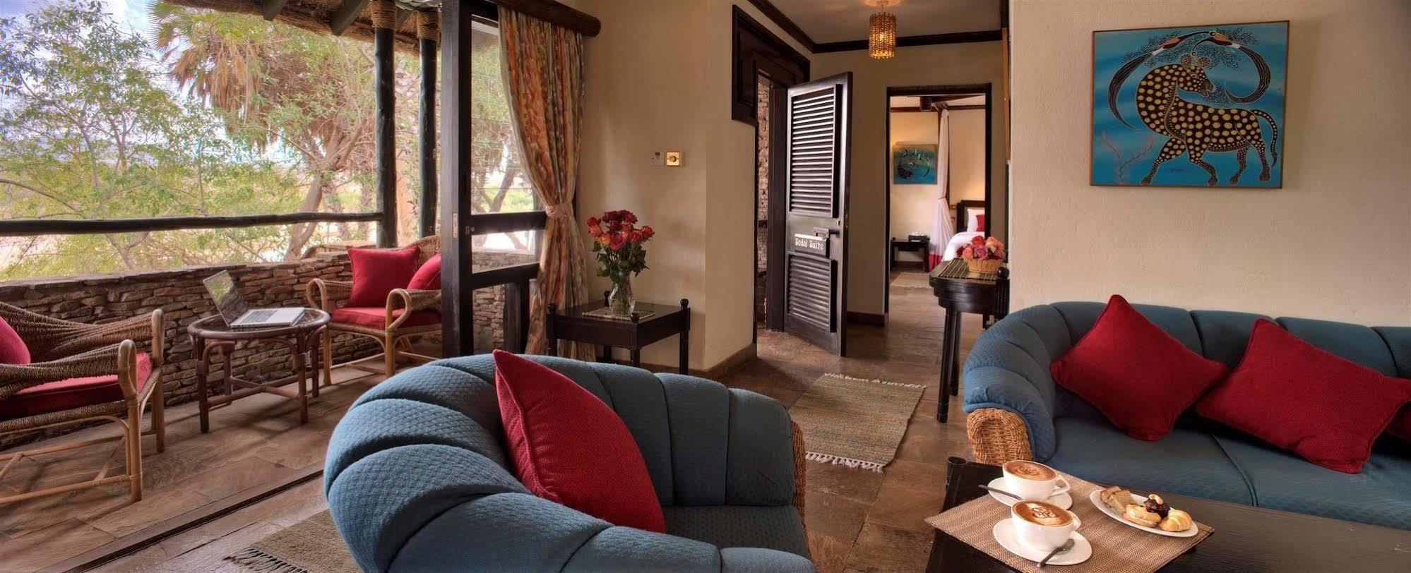 Sarova Shaba Game Lodge Archers Post Exterior foto
