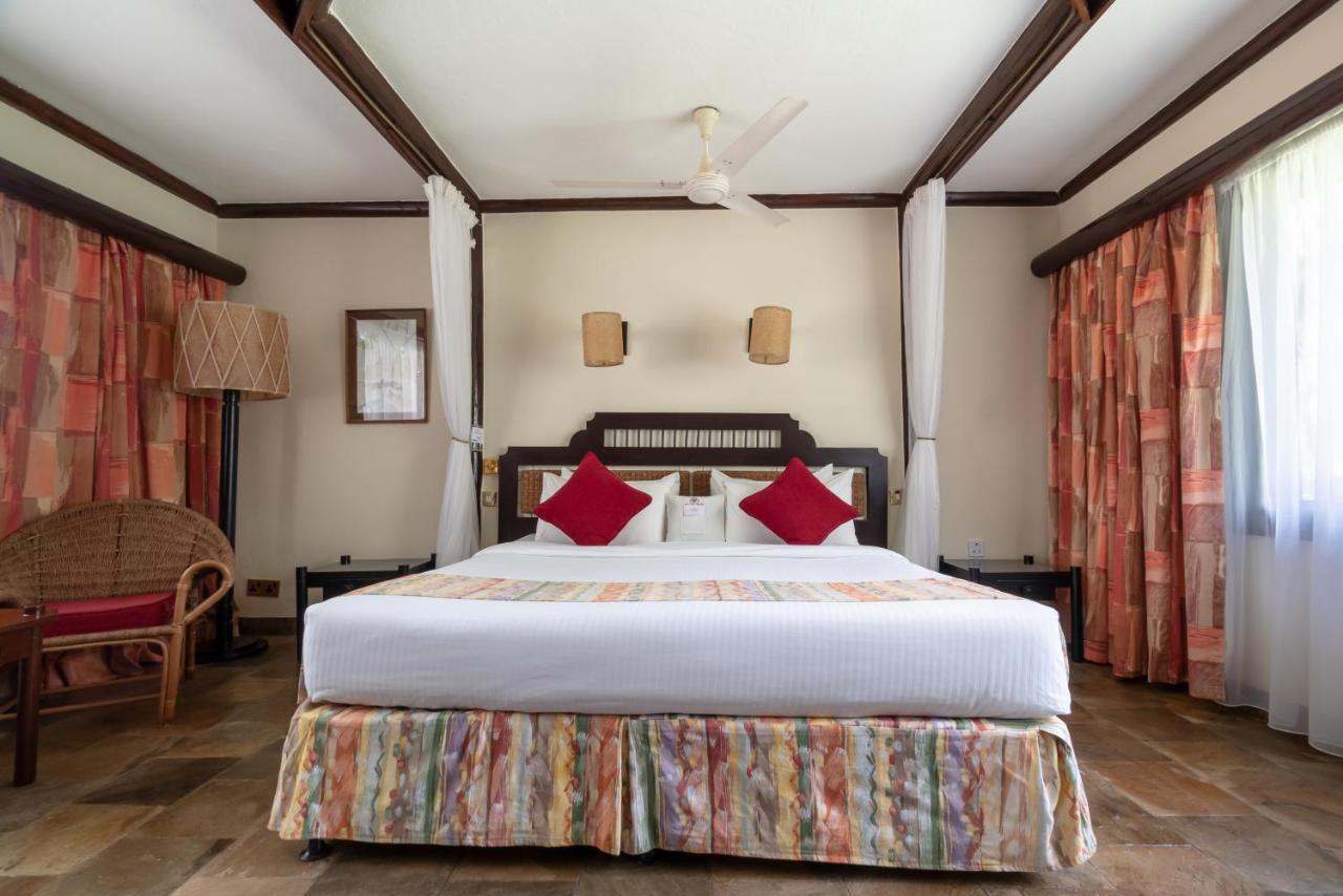 Sarova Shaba Game Lodge Archers Post Exterior foto